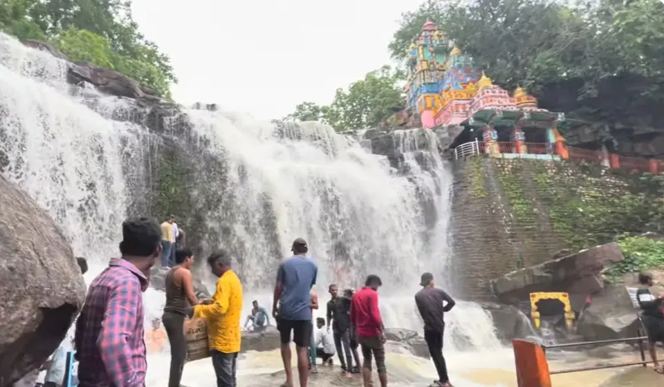 घटारानी मंदिर की तस्वीरें